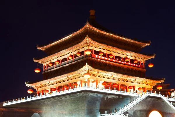 Torre de tambor à noite, Xian, China — Fotografia de Stock