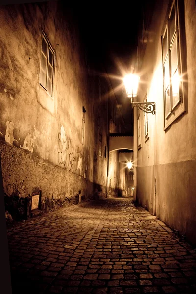 神秘的窄巷 — 图库照片