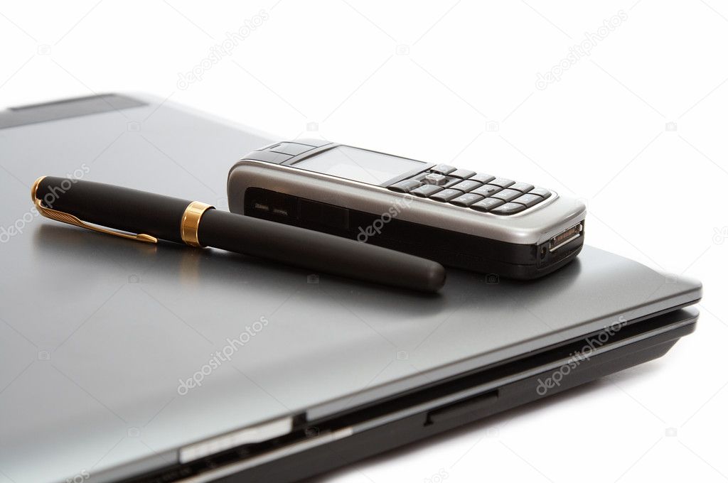 Mobile phone and fountain pen