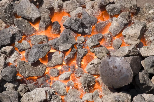 Flammande kol — Stockfoto