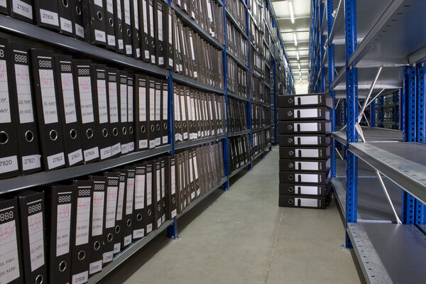 Полка с папками
