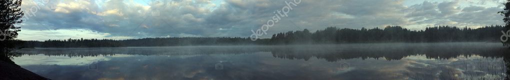 Morning fog on wild forest lake — Stock Image Morning fog on wild forest lake Royalty Free Stock Photos