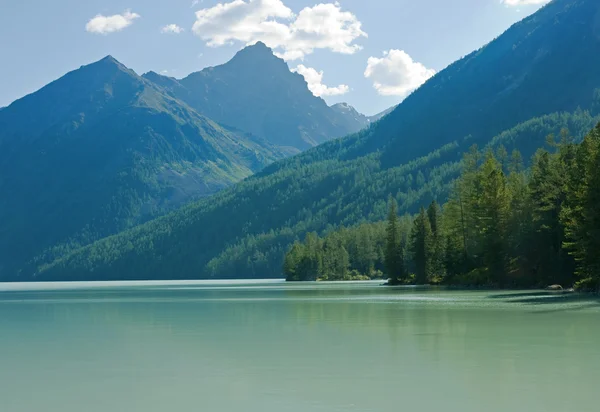 Lago Kucherlinskoe, montañas Altai — Foto de Stock