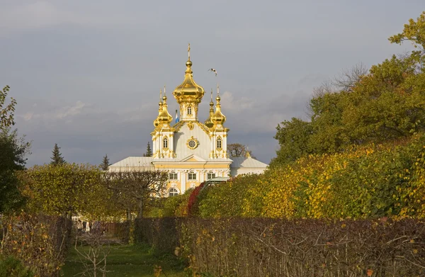 Большой дворец в Петергофе — стоковое фото