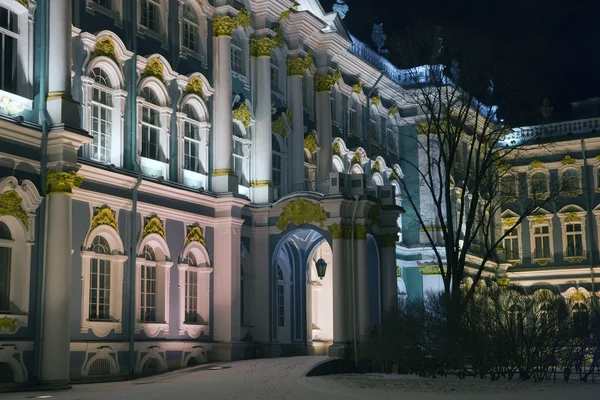 Winter Palace facede in winter night — Stock Photo, Image