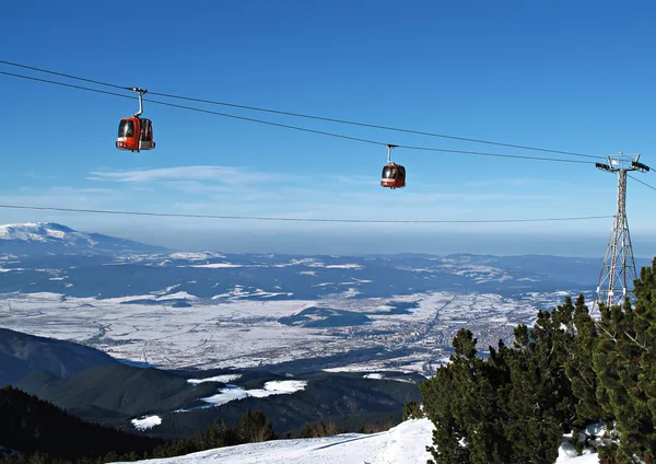 Seilbahn Skilift über Berg — Stockfoto