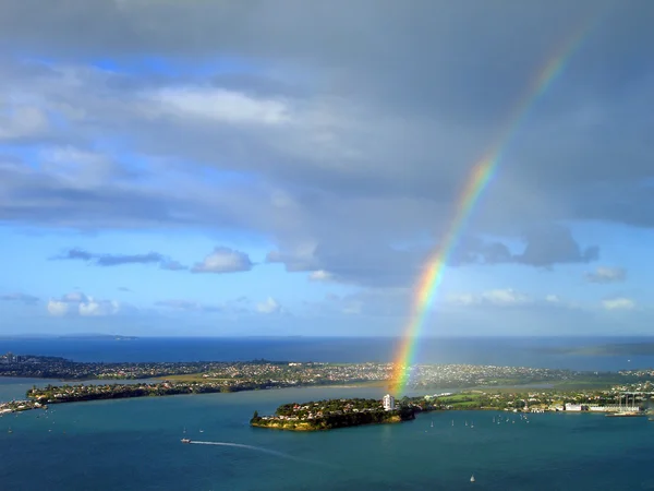 Regenbogen über der Bucht von Stanley, Neuseeland — Stockfoto