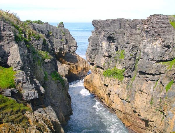 Panqueca rochas em Punakaiki, Nova Zelândia — Fotografia de Stock