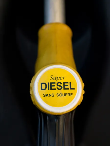 Pompe super diesel jaune français — Photo