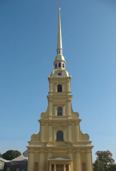 De petropavlovsky-kathedraal — Stockfoto