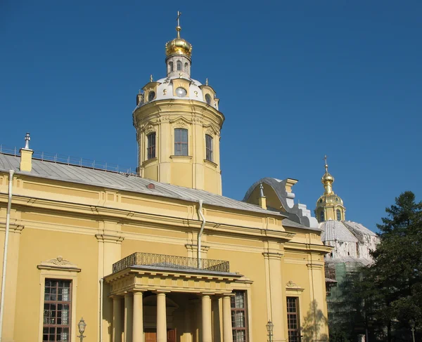 Die petropawlowskij Kathedrale. — Stockfoto