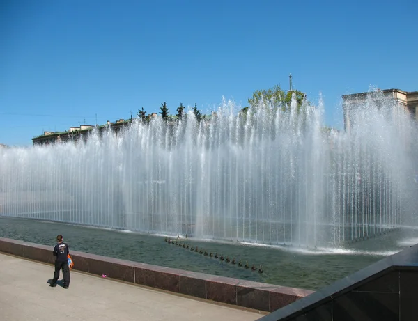 圣彼得斯堡、 喷泉 — 图库照片