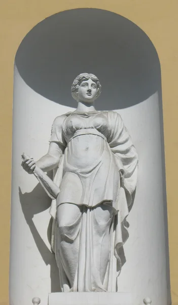 Die Statue in einer Nische. st.petersburg — Stockfoto
