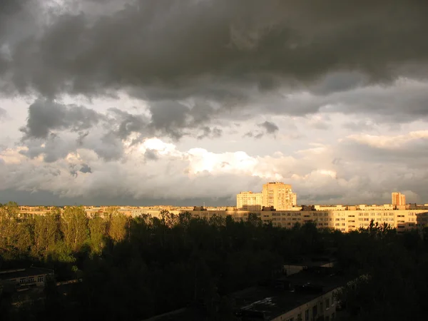 Panorama de Saint-Pétersbourg. Bonsoir. . — Photo