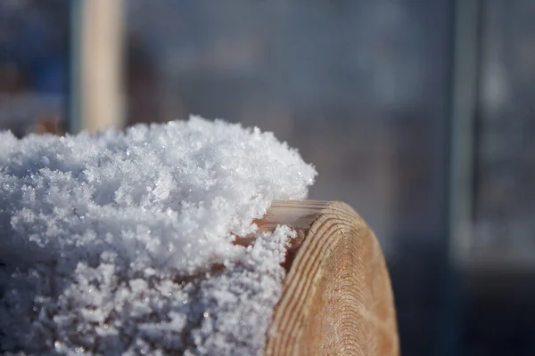 ahşap Parmaklığa kar.