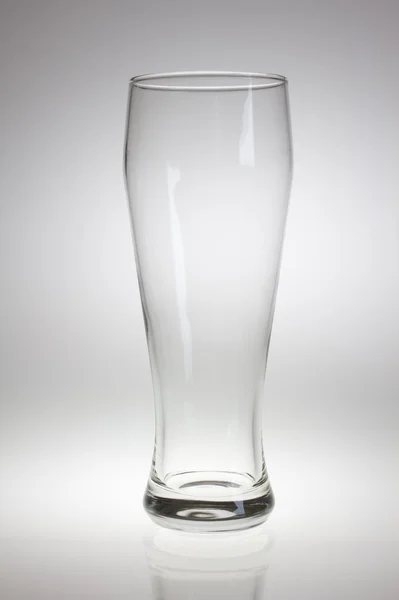 Пустой пивной стакан — стоковое фото