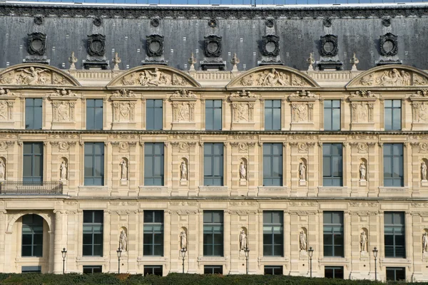 파리에서 건축입니다. 루브르 박물관. — 스톡 사진