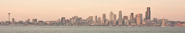 Сиэтл Skyline с космической иглой Стоковое Изображение