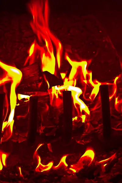 Flammar eld i helvetet — Stockfoto