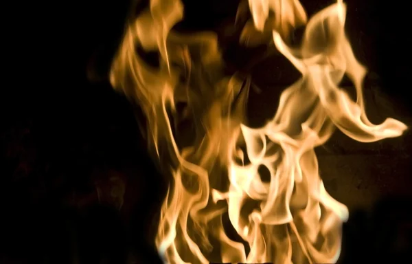 Płomienie ognia — Zdjęcie stockowe