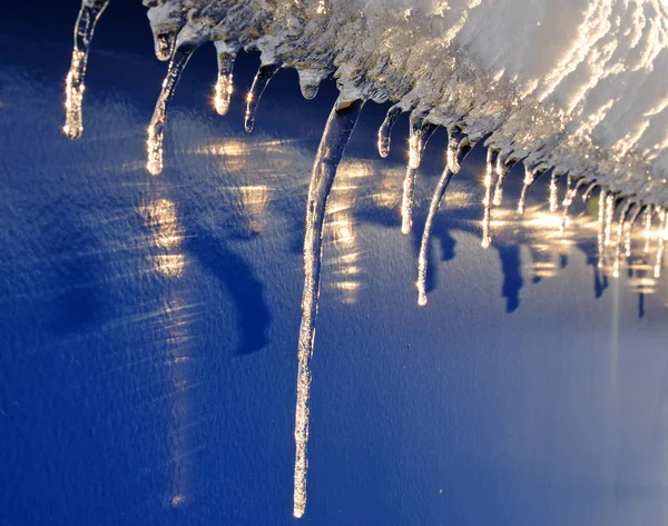 First icicles — Stock Photo, Image