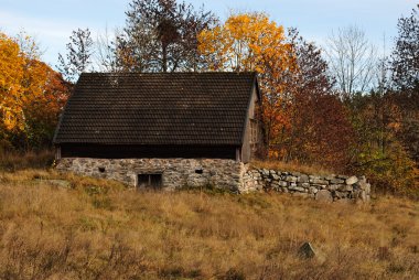 Old farm house clipart