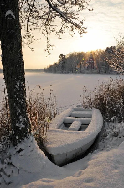 Barco de invierno —  Fotos de Stock