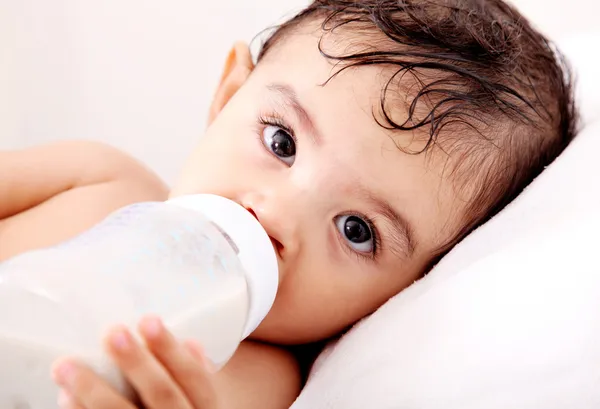 Baby молока — стокове фото