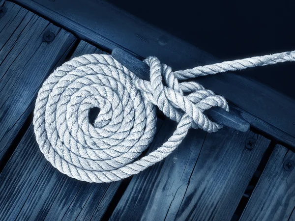 Artistic Boat Rope on Dock — Stock Photo, Image