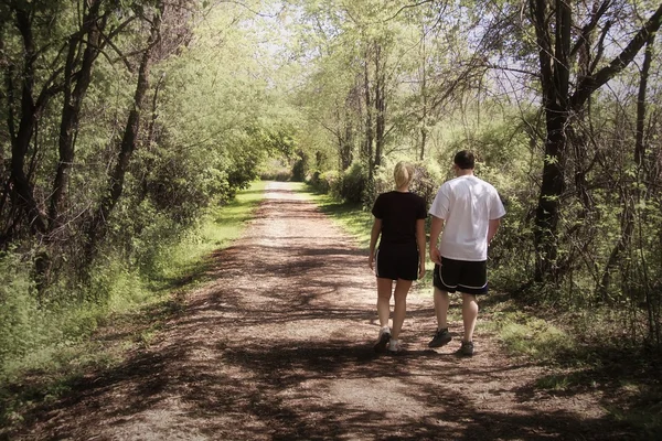 Couple Walking — Stock Photo, Image