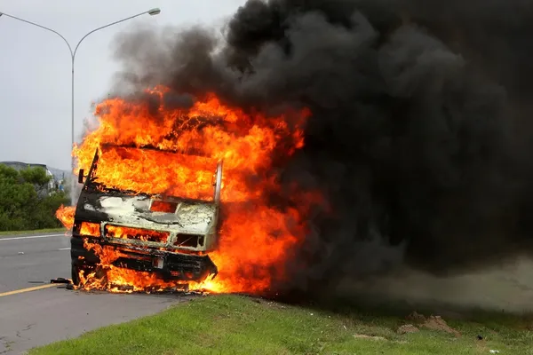 Motorových vozidel inferno — Stock fotografie