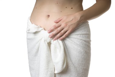 kadın beyaz bir havlu