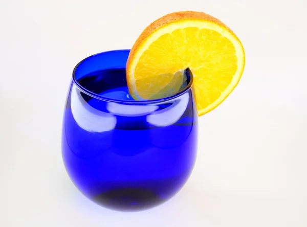 Vatten med apelsin — Stockfoto