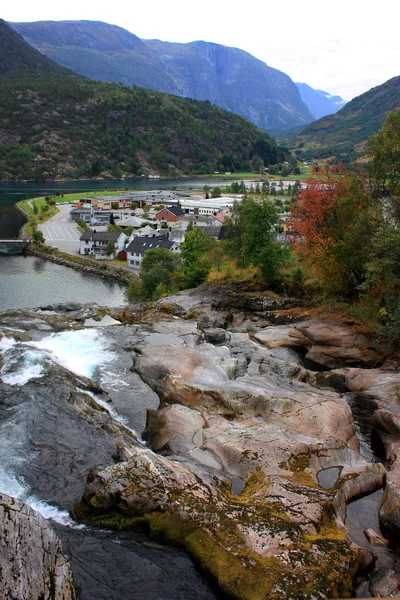 Gebäude in den Bergen in Norwegen — Stockfoto