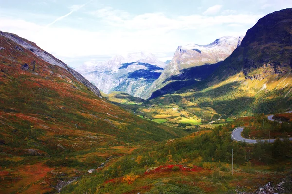 Amazing landscapes of Scandinavia - moun — Stock Photo, Image