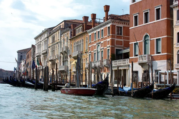 旧的意大利水城威尼斯 — 图库照片