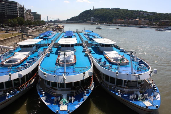 Barcos em Budapeste — Fotografia de Stock