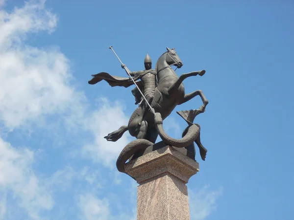 Статуя на лошади — стоковое фото