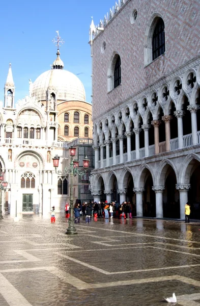 Toll tide in venice — Stock Photo, Image