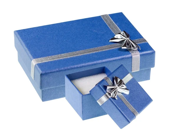 Zwei blaue Geschenke — Stockfoto