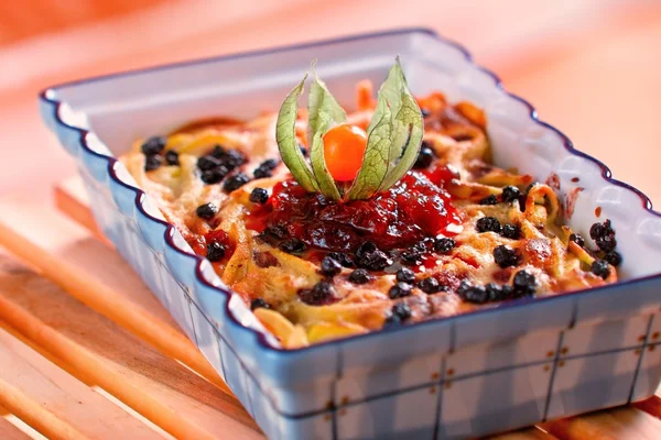Baked pasta with cranberries — Stock Photo, Image