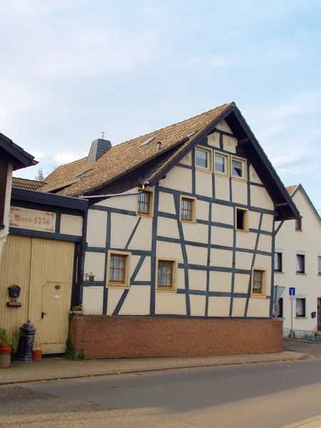 Casa con entramado de madera en Alemania — Foto de Stock