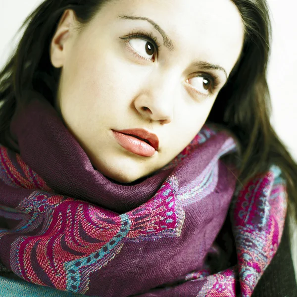 ライラック色の口蓋をきれいな女性 — ストック写真