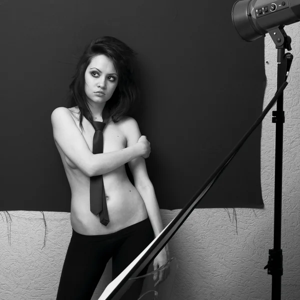 Pretty woman pose in photo-studio — Stock Photo, Image
