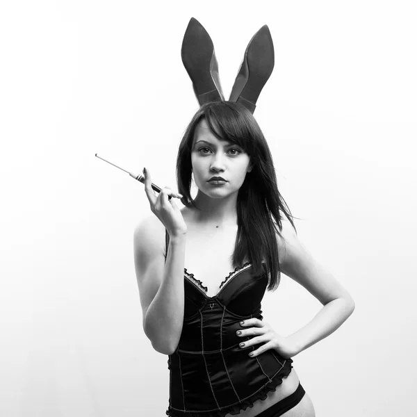 Kusząca kobieta z uszy królika — Zdjęcie stockowe