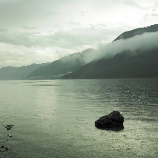 Pitoresk göl — Stok fotoğraf