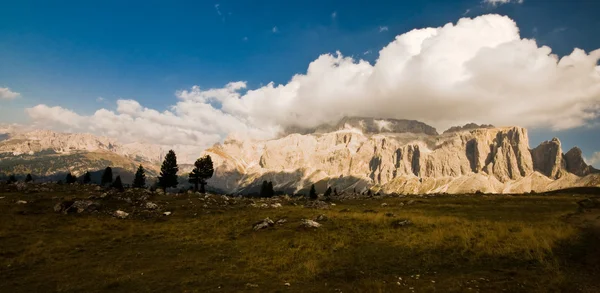 Panorama de la chaîne de montagnes Sella — Photo