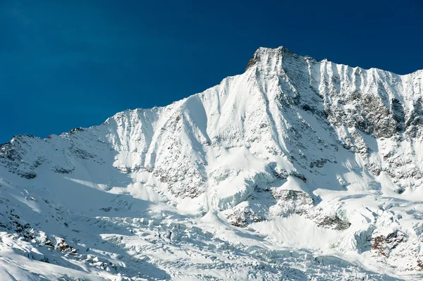 Taeschorn pico da montanha — Fotografia de Stock
