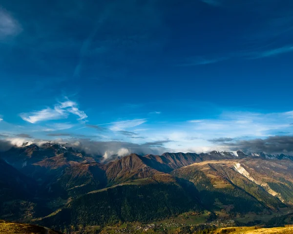 Canlı dağlar — Stok fotoğraf