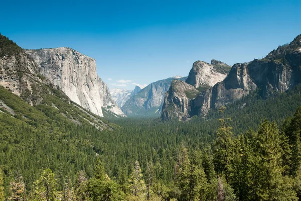 Yosemite tunelu pohled — Stock fotografie